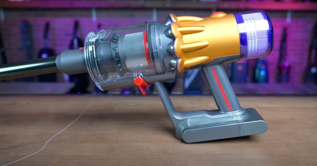 Dyson V10 cordless vacuum review: Looks like a ray gun, isn't