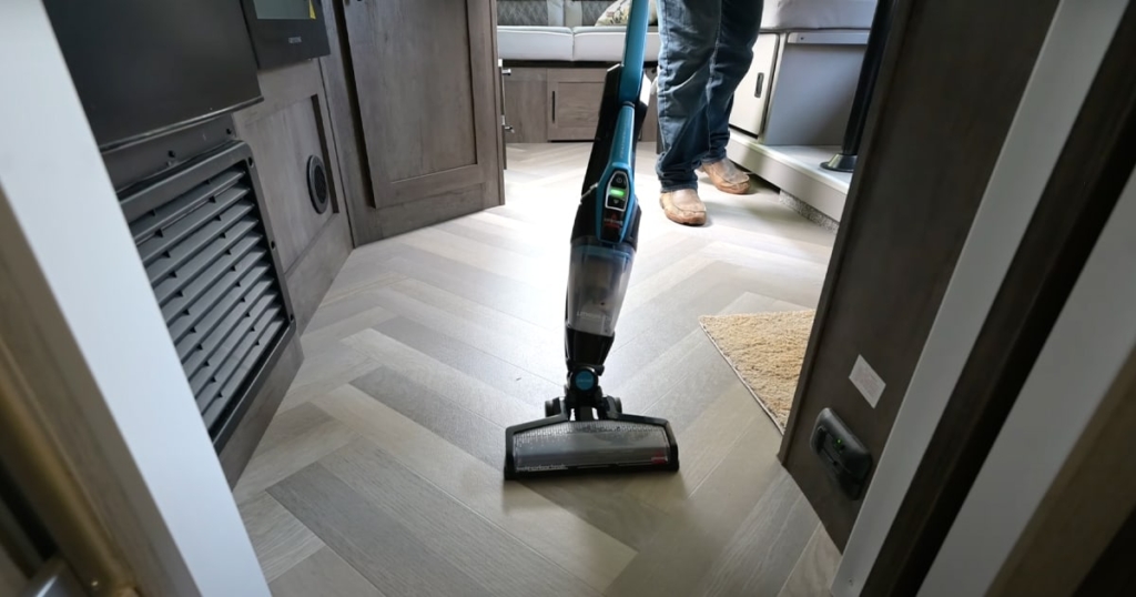 Bissell FeatherWeight Cordless 3061 Review