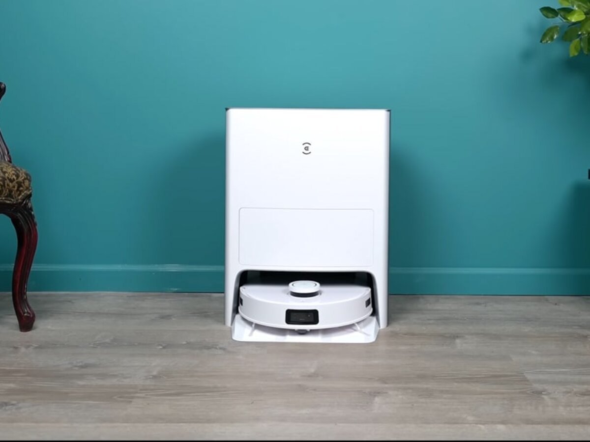 The-Ecovacs-Deebot-T10-Omni-