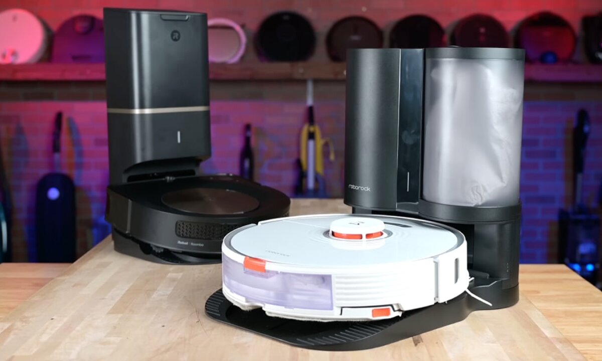 iRobot Roomba s9+ vs Roborock S7+ | Vacuum Wars