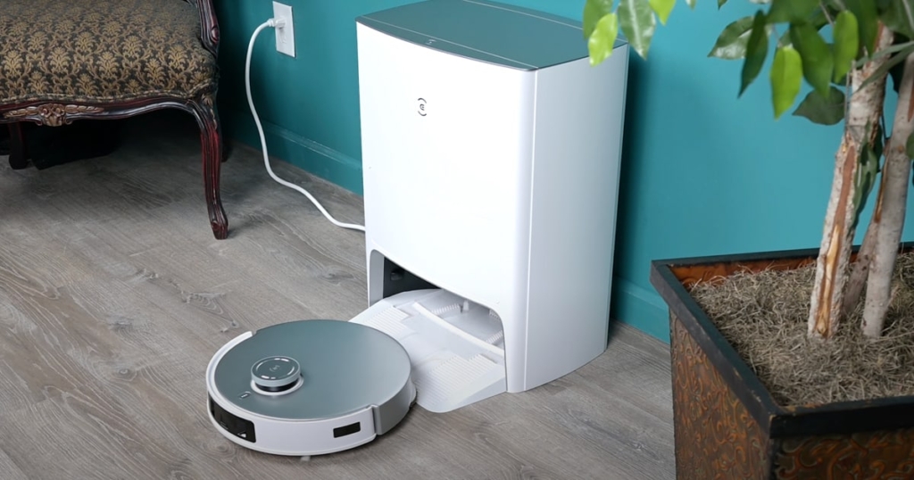 Robot and Dock - Ecovacs Deebot T20 Omni Review