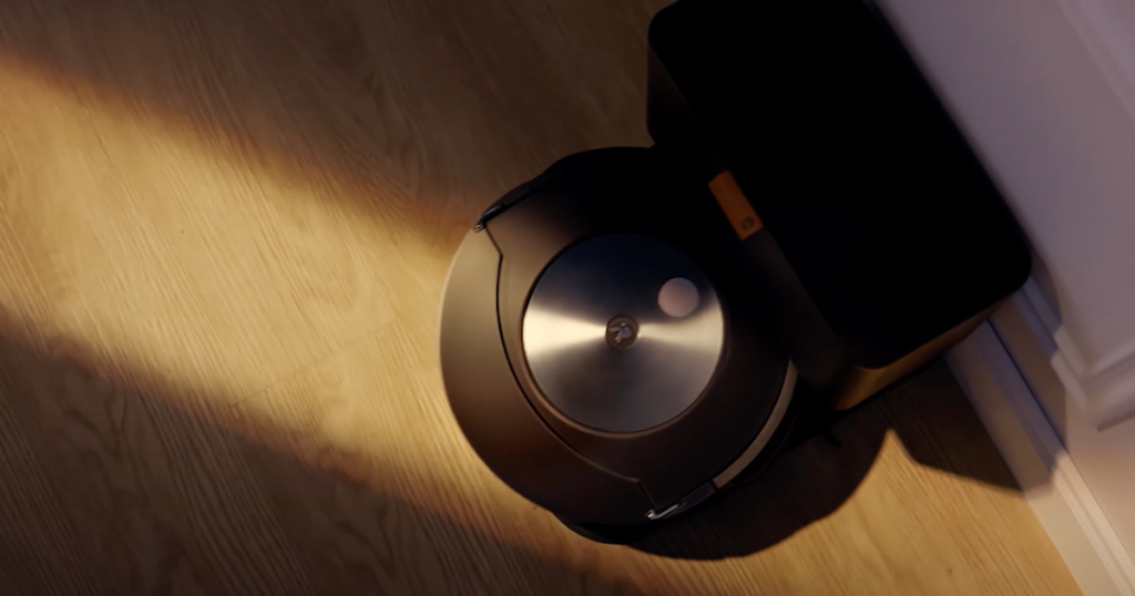 iRobot Roomba Combo on Self-Emptying Clean Base
