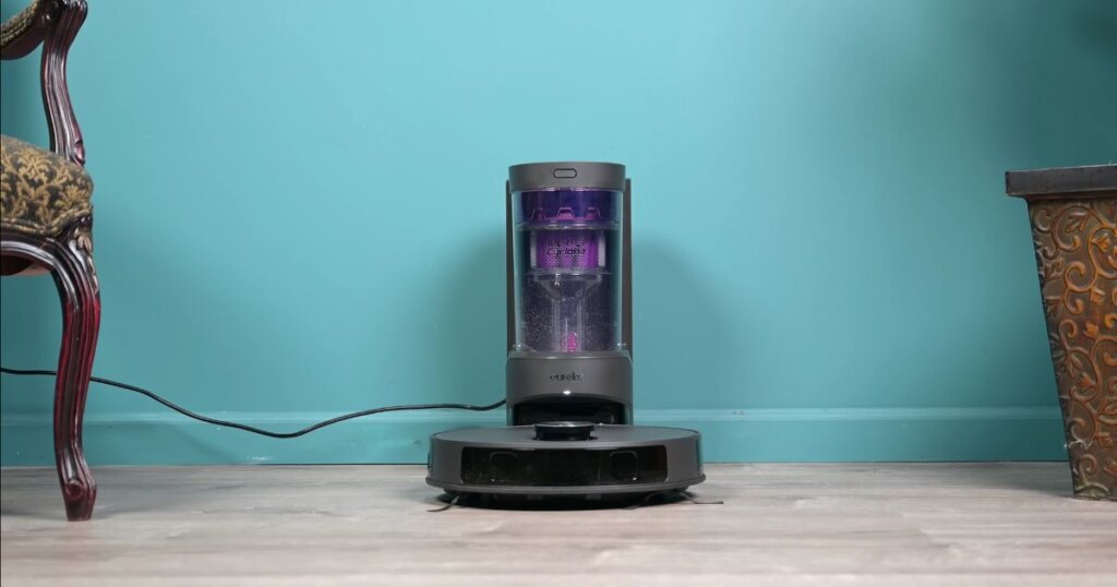 Eureka E10s Robot Vacuum at Home