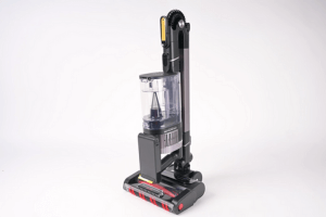 Shark Stratos Cordless Vacuum Cleaner at the Vacuum Wars Studio