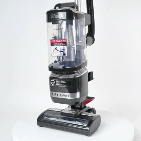 Shark LA322 Navigator ADV Vacuum Cleaner 