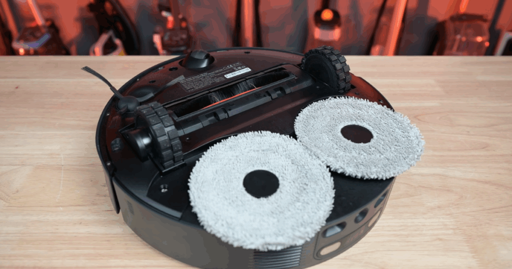 Xiaomi X20 Max robot vacuum spinning mop pads with edge coverage feature