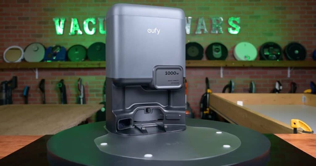 Close-up of the Eufy E20 3-in-1 self-empty base labeled with 1000W suction power.