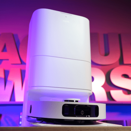 Mova E40 Ultra in studio 450 ©Vacuum Wars | Vacuum Wars