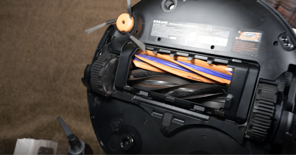 Dreame X60 Max Ultra Complete Hair Tangles | Vacuum Wars Underside of the Dreame X60 Max Ultra Complete showing the HyperStream DuoDivide brush with no visible hair wrap