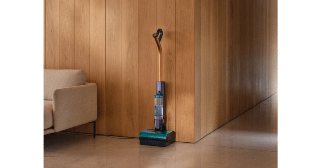 Dyson Clean Wash Hygiene Dock | Vacuum Wars Dyson Clean+Wash Hygiene standing on its self-cleaning dock