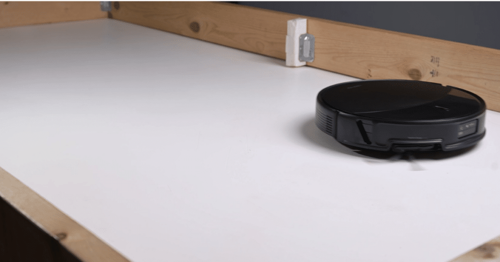 Roborock Saros 20 Pet Hair Pick Up Test 2 | Vacuum Wars Roborock Saros 20 successfully completing the Pet Hair Pickup Evaluation