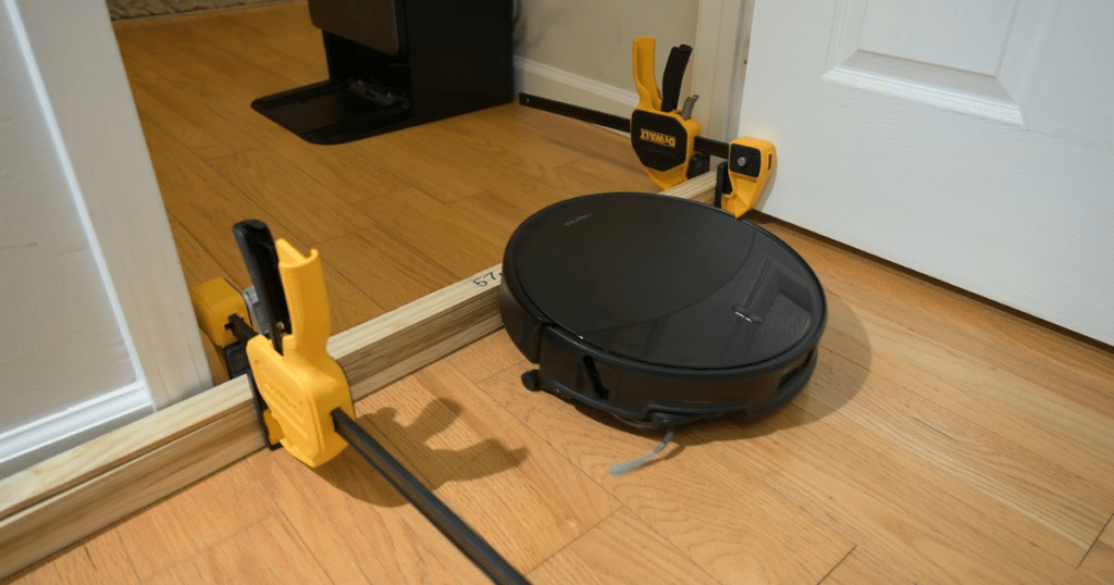 Roborock Saros 20 Threshold Test 2 | Vacuum Wars The Roborock Saros 20 robot vacuum successfully passing a 57mm threshold in our studio.