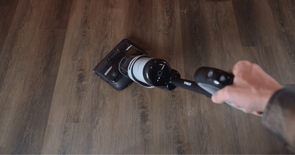 Tineco Floor One i5 Stretch Top Down | Vacuum Wars Tineco Floor One i5 Stretch vacuum mop cleaning hard floors with cordless operation