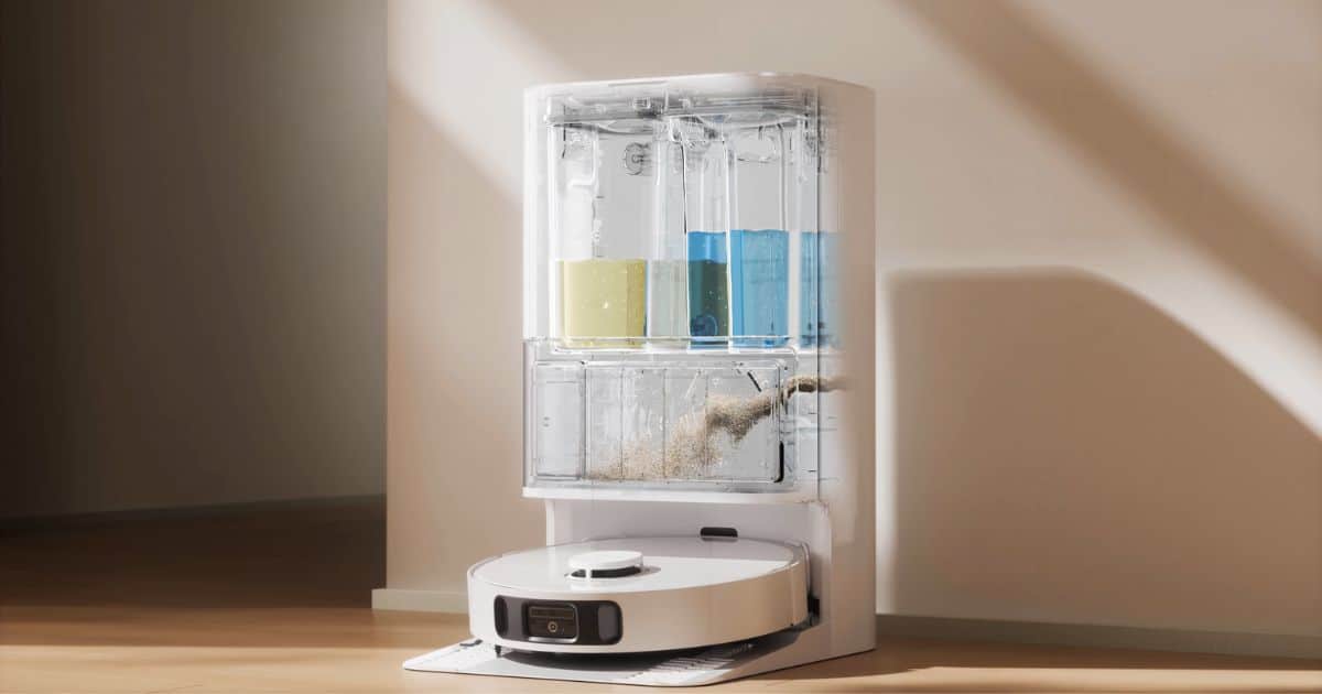 | Vacuum Wars Dreame D30 Ultra robot vacuum dock illustration showing internal clean and dirty water tanks, a disposable dust bag, and the robot positioned at the base station.