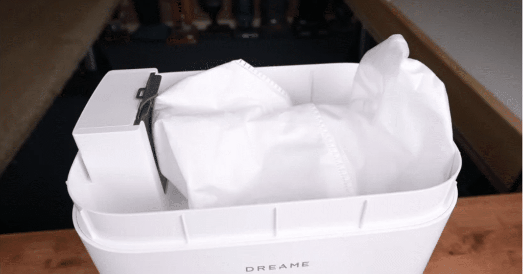 Dreame D20 Plus Dust Bag at Vacuum Wars | Vacuum Wars Dust collection bag inside the Dreame D20+ self-emptying station.